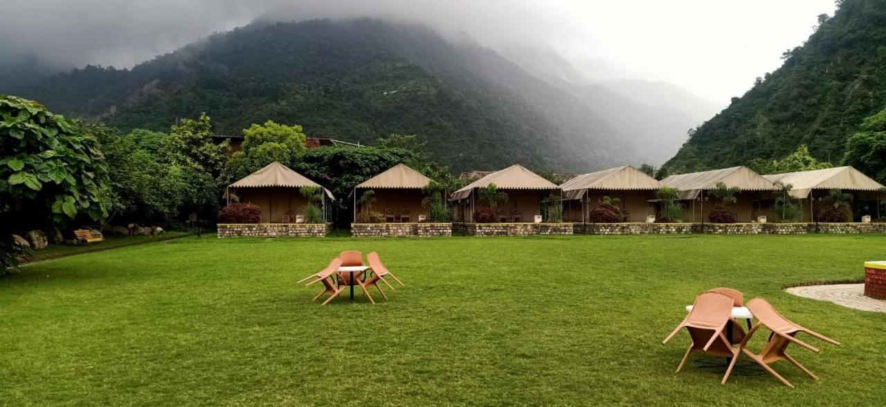 Four Banyans Spirit&Nature Resort Raipur  Bagian luar foto
