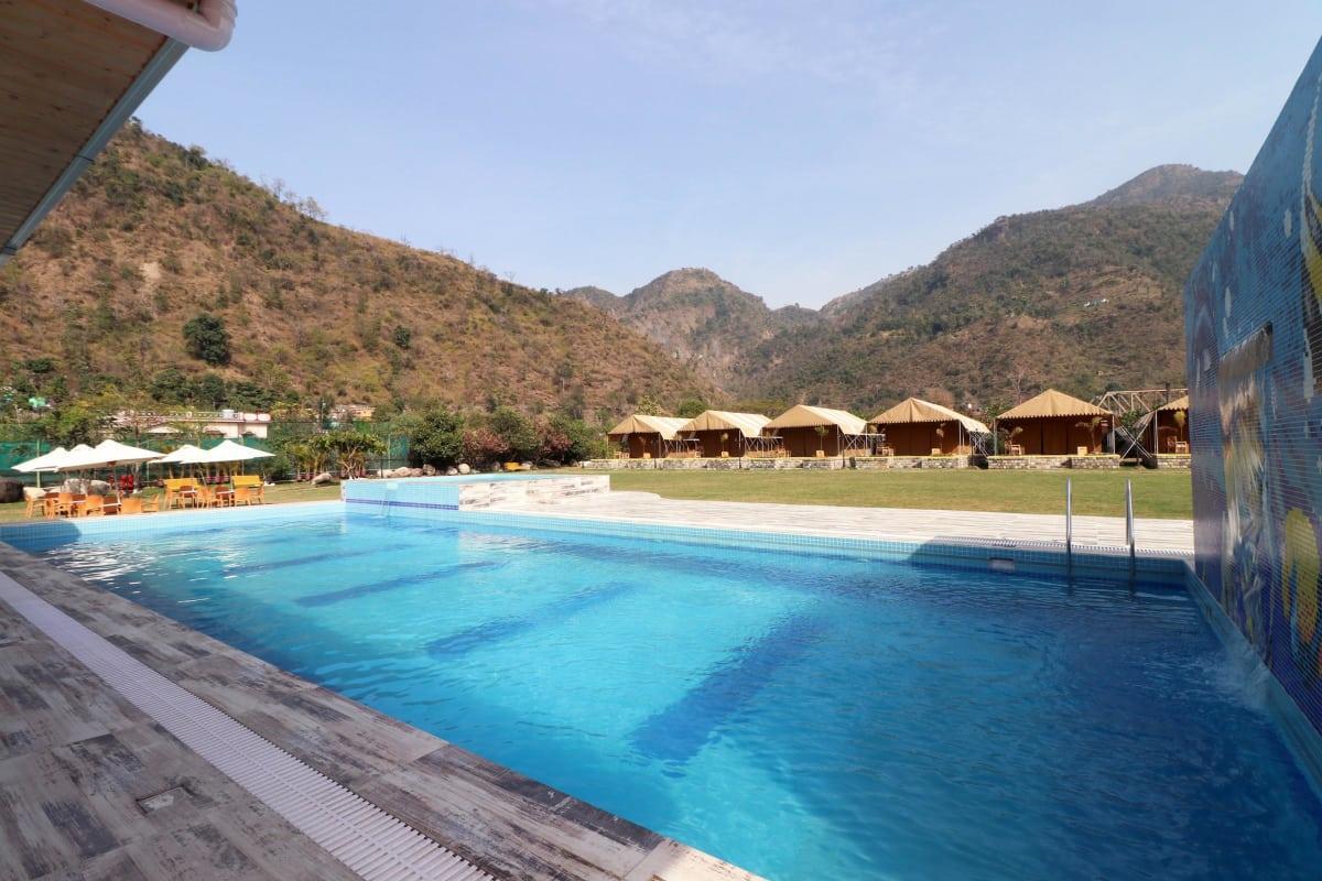 Four Banyans Spirit&Nature Resort Raipur  Bagian luar foto