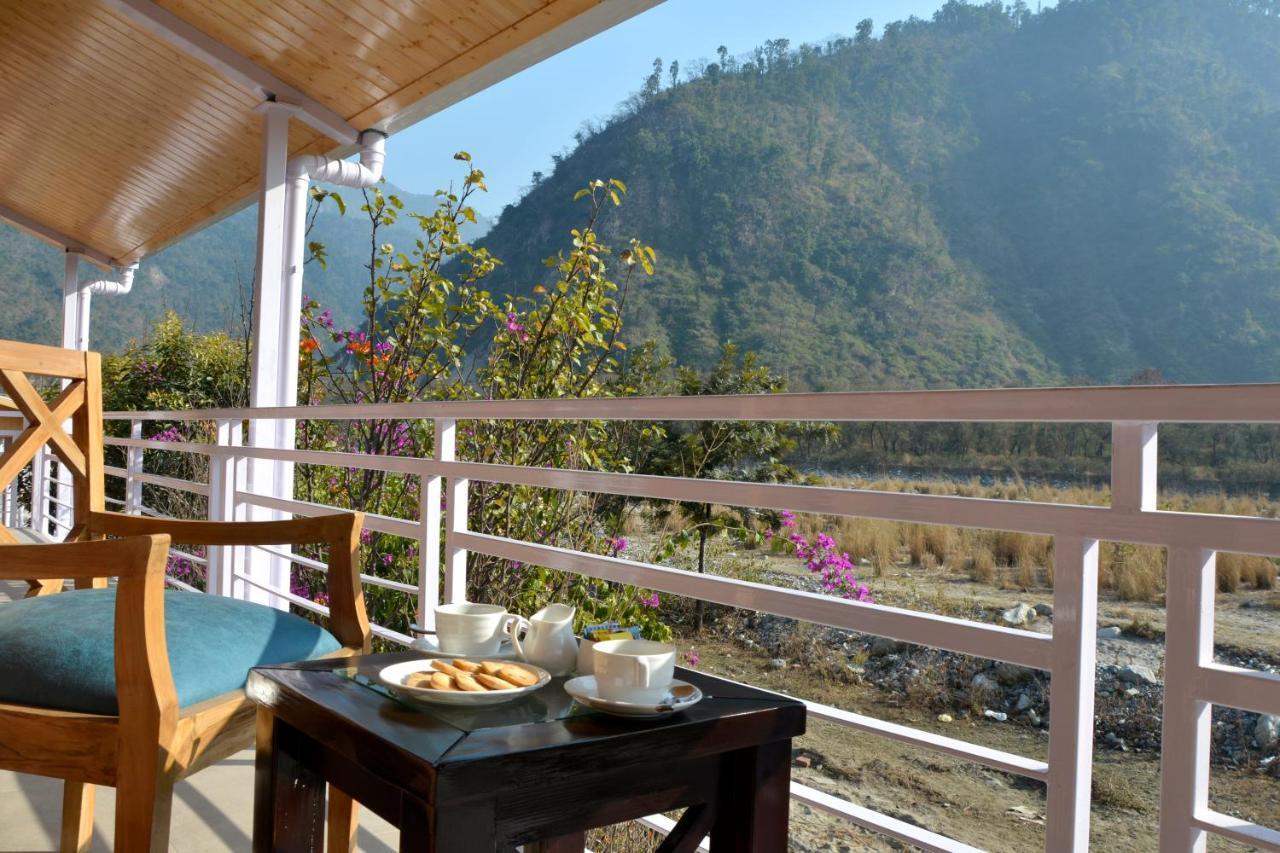 Four Banyans Spirit&Nature Resort Raipur  Bagian luar foto